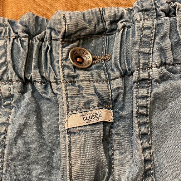 Closed paper bag lyocell high-rise pocketed shorts - Picture 2 of 7